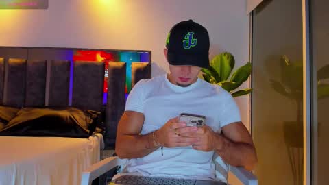 Santiago Seans online show from 10/12/25, 10:36