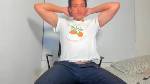 Snapshot of santitoerick_ chatting on 05/22/26, 04:52 Erick Santos online show from 05/22/26, 04:52