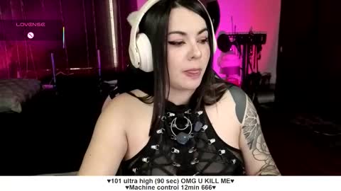 Liah Santos online show from 11/22/25, 05:56