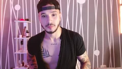 Snapshot of santti_torres chatting on 02/19/25, 02:55 Santy Torres online show from 02/19/25, 02:55