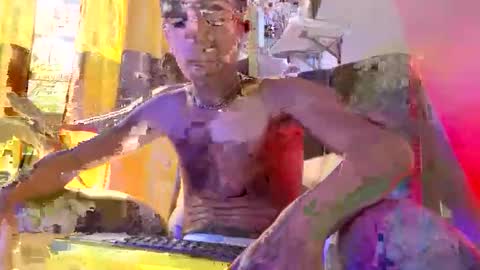 santy online show from 11/30/25, 06:34