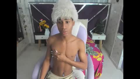 santy online show from 11/19/25, 02:11