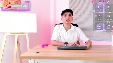 Santiago Carrington online show from 03/23/26, 08:02