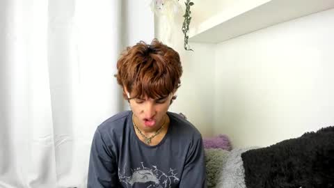 Snapshot of santy_kitty chatting on 01/06/25, 03:31 kitty online show from 01/06/25, 03:31