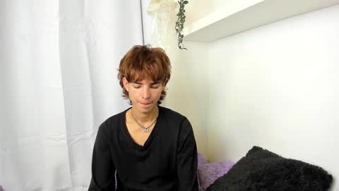 Snapshot of santy_kitty chatting on 01/08/25, 03:08 kitty online show from 01/08/25, 03:08