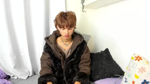 Snapshot of santy_kitty chatting on 01/13/25, 02:50 kitty online show from 01/13/25, 02:50