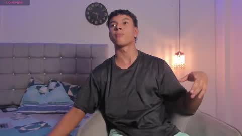 santy_stump online show from 11/02/25, 09:06