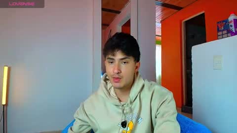 Santyago online show from 01/12/26, 06:35