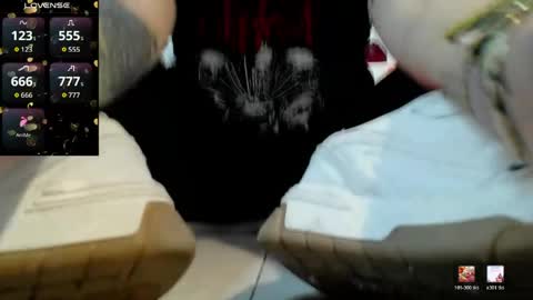 sanyaseraphine0 online show from 04/17/26, 08:23