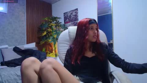 Snapshot of saphiire_ chatting on 02/02/26, 01:10 saphi online show from 02/02/26, 01:10