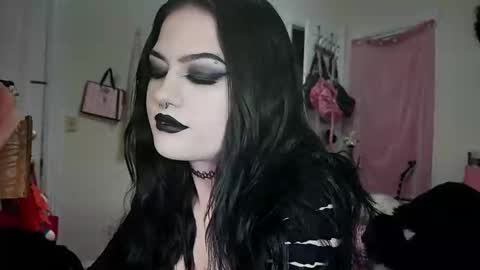 Sapphire online show from 12/20/25, 11:23