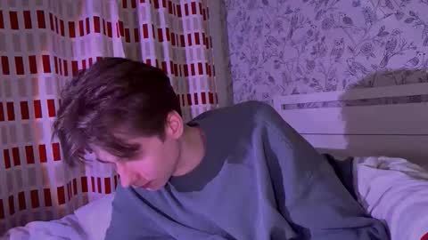 Snapshot of sapph1res chatting on 02/25/26, 05:22 sapph1res online show from 02/25/26, 05:22