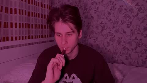 Snapshot of sapph1res chatting on 03/02/26, 10:05 sapph1res online show from 03/02/26, 10:05