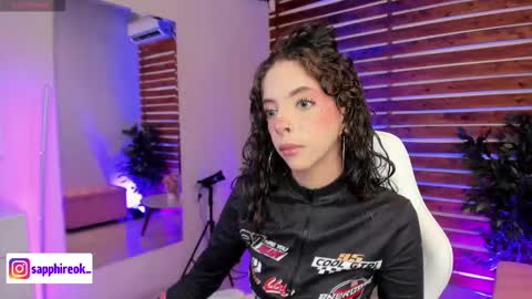 Snapshot of sapphire_venus chatting on 02/20/26, 12:51 Valerin online show from 02/20/26, 12:51