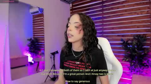 Snapshot of sapphire_venus chatting on 02/21/26, 01:06 Valerin online show from 02/21/26, 01:06