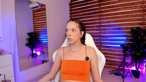Snapshot of sapphire_venus chatting on 05/14/26, 01:23 Valerin online show from 05/14/26, 01:23