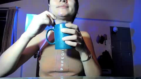 Snapshot of sara_221 chatting on 01/14/25, 02:19 Sara online show from 01/14/25, 02:19