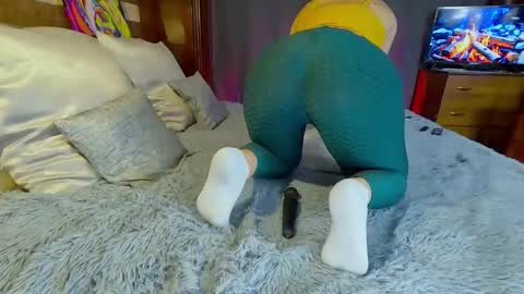 Snapshot of sara__foxy chatting on 02/19/25, 11:06 sara  foxy online show from 02/19/25, 11:06