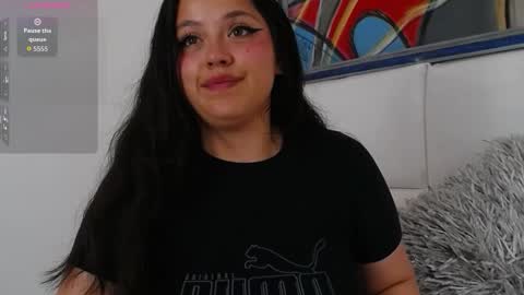 Sara Campur online show from 11/25/25, 04:18