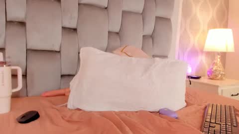 Sara online show from 02/22/25, 07:23