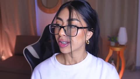 Sara  online show from 01/21/25, 03:21