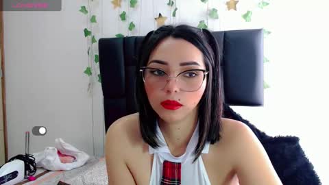 Snapshot of sara_arias00 chatting on 10/03/25, 03:20 Sara online show from 10/03/25, 03:20