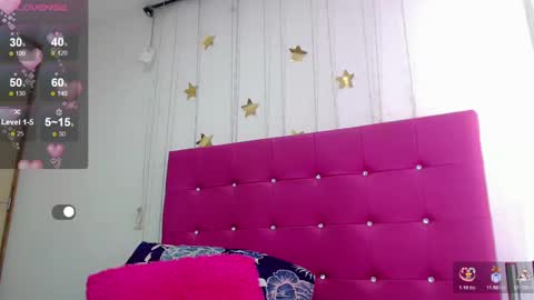 Sara  online show from 11/12/25, 01:33