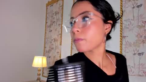 Sara online show from 11/03/25, 02:40