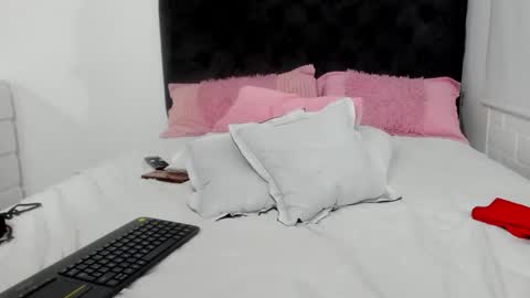 sara online show from 01/13/25, 08:47