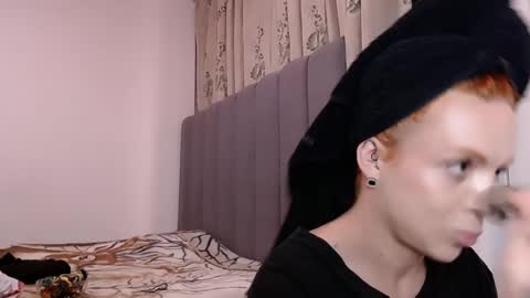 sara_johnson__ online show from 04/19/26, 01:05