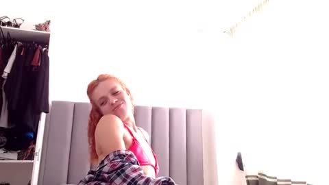 Snapshot of sara_johnson__ chatting on 06/10/26, 04:06 sara_johnson__ online show from 06/10/26, 04:06