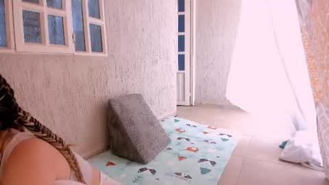 Snapshot of sara_kaii chatting on 06/21/26, 05:37 sara_kaii online show from 06/21/26, 05:37
