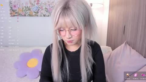 Sara  new account  give me thomb up  Follow me   help me reach 15k followers again   online show from 10/19/25, 10:21