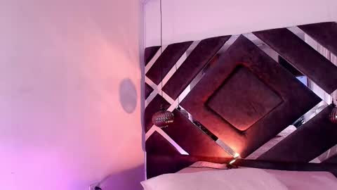 sara_lopee1 online show from 09/10/25, 11:54