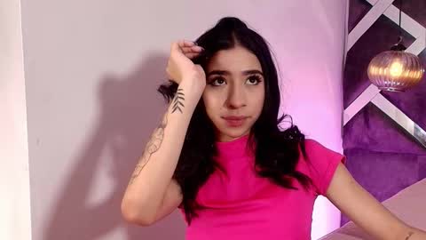 sara_lopee1 online show from 10/14/25, 12:06