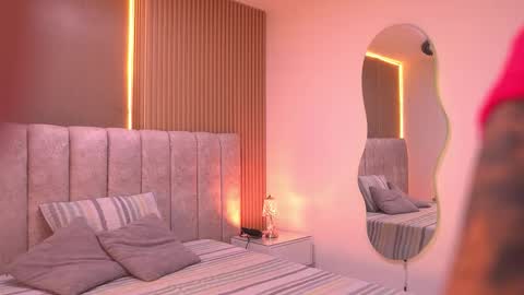 sara_lopee1 online show from 02/04/26, 11:49