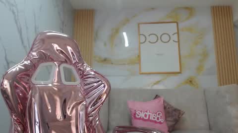 Sara  online show from 10/01/25, 01:28