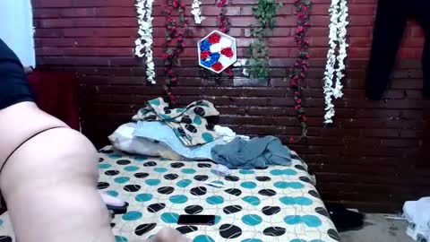 Snapshot of sara_love43 chatting on 02/25/25, 03:31 Sara love online show from 02/25/25, 03:31