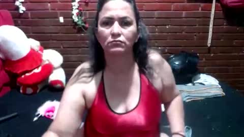 Snapshot of sara_love43 chatting on 05/06/26, 06:41 Sara love online show from 05/06/26, 06:41