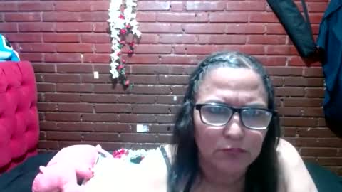 Snapshot of sara_love43 chatting on 05/14/26, 07:59 Sara love online show from 05/14/26, 07:59