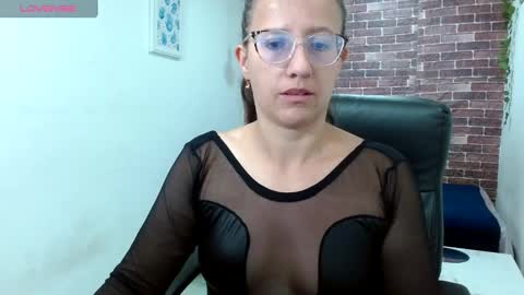Snapshot of sara_marris0n chatting on 12/03/24, 01:54 Sara online show from 12/03/24, 01:54