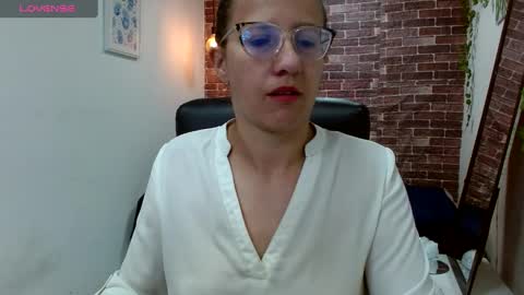 Snapshot of sara_marris0n chatting on 12/04/24, 11:30 Sara online show from 12/04/24, 11:30