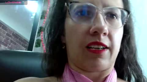 Snapshot of sara_marris0n chatting on 12/27/24, 10:23 Sara online show from 12/27/24, 10:23