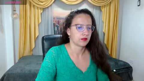Snapshot of sara_marris0n chatting on 01/17/25, 10:11 Sara online show from 01/17/25, 10:11