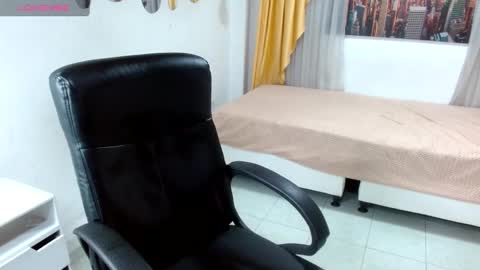Snapshot of sara_marris0n chatting on 02/06/25, 01:54 Sara online show from 02/06/25, 01:54