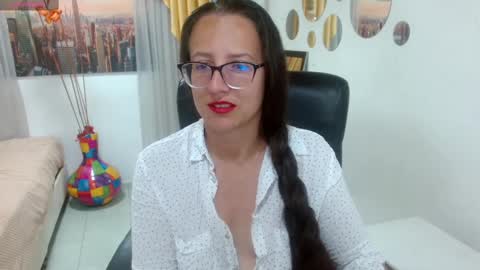 Snapshot of sara_marris0n chatting on 02/23/25, 11:11 Sara online show from 02/23/25, 11:11