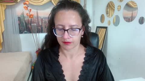 Snapshot of sara_marris0n chatting on 02/25/25, 10:37 Sara online show from 02/25/25, 10:37