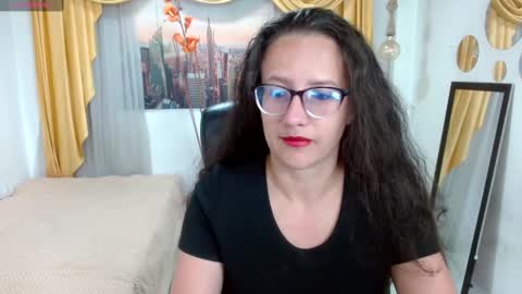 Snapshot of sara_marris0n chatting on 03/05/25, 11:06 Sara online show from 03/05/25, 11:06