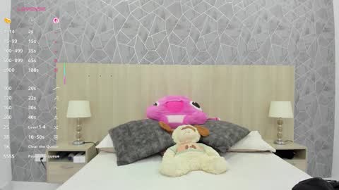 Sara online show from 12/21/25, 11:39