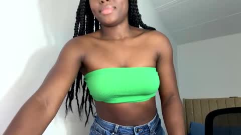 Sara online show from 11/22/25, 04:17